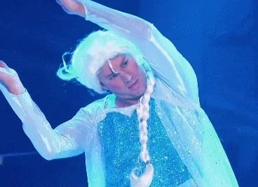 Elsa Dance GIF 1