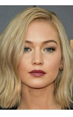 Gigi Hadid and Jennifer Lawrence Face Morph